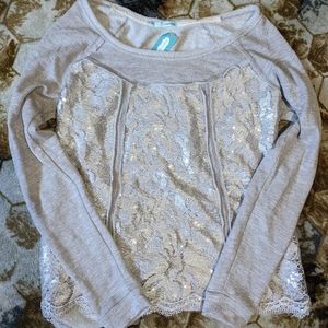 NWT Long sleeve shirt with lace